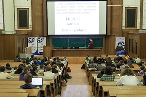 Цены улетели в космос: ЛДПР потребовала от ФАС обуздать вузы, поднявшие стоимость учёбы на 200%