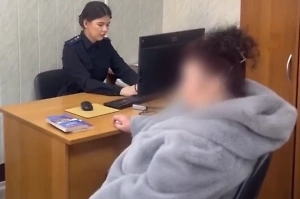 Красноярская экс-чиновница сбежала из-под ареста, перерезав электронный браслет