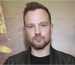 Это максимальная печальная новость сегодняшнего дня. Мы все не ожидали. Это большая грусть и печаль, потому что Лёша Пиманов был не только прекрасный художник, профессионал и человек с горящим энтузиазмом, он ещё был очень и очень хороший человек и друг. Я считаю, что я потерял товарища.