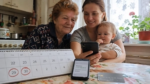 Россиянам досрочно выплатят пособия и часть пенсий перед майскими