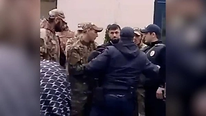 В Сети появилось видео задержания преступника, напавшего на врачей в Махачкале