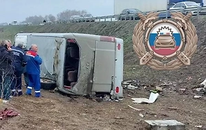 Санавиация доставила в Саратов пятерых пострадавших в ДТП с детским автобусом