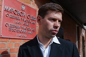 Смолов устроил мордобой в «Кофемании», когда к нему обратились на «бро»