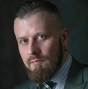 Примите неожиданности как данность. Внимательно слушайте, но не отвечайте сразу. Пауза после важного разговора сделает ваше решение мудрым.