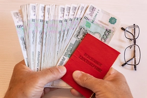 В Москве десятки пенсионеров лишились денег после звонка о перерасчёте выплат