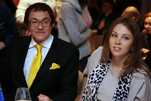 «Дала мне по физиономии»: Дмитрий Дибров рассказал о скандале с бывшей женой из-за «баб» в Ростове
