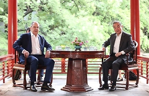 Лавров и Ван И призвали разрядить напряжённость в Персидском заливе