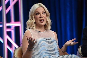 Звезда «Беверли-Хиллз, 90210» попала в жёсткое ДТП, в машине были семеро детей