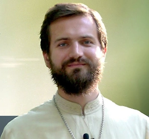 Если мы посмотрим на 10 заповедей, которые были ориентиром для жизни каждого благочестивого человека ещё до пришествия Христа, то одна из основных — «не сотвори себе кумира». Нет места идолопоклонничеству. И современное идолопоклонничество чаще всего не в том, чтобы вырезать из камня или дерева статуи выдуманных божеств. Люди стараются поклоняться звёздам телевизионных шоу, музыки, спорта. Это, конечно, нездоровое увлечение.