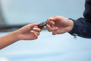 Покупателям авто с пробегом назвали главную ошибку, из‑за которой они теряют деньги