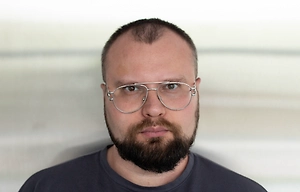 Считаю, что может быть перспективной инициатива о накоплении льгот за долгий срок оплаты. Например, если человек исправно перечисляет деньги за ЖКУ три года, можно давать скидку на содержание жилья от 5% до 10% каждый месяц. Такая мера может помочь снизить количество просроченных платежей.