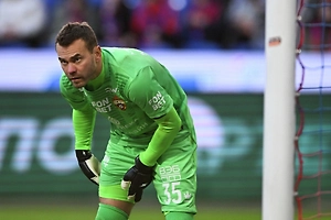 Акинфеев рассказал, как в детстве его чуть не пришибло футбольными воротами