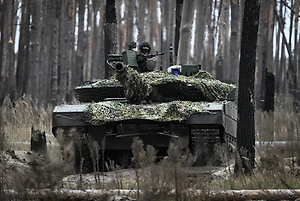 «Горели, но отработали»: Экипаж российского танка выжил после удара снарядом Leopard на СВО