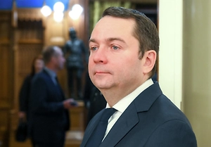 В Мурманской области опровергли фейк об отставке губернатора Чибиса