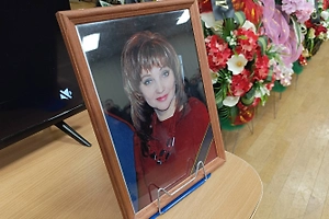 Сотни людей в проходах: В Добрянке проводили в последний путь убитую учительницу Олесю Багуту