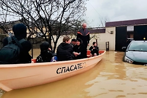 Фонд «Русский крест» помогает Дагестану в борьбе со стихией
