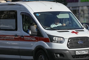 Из редакции «Новой газеты» во время обысков вынесли мужчину на носилках