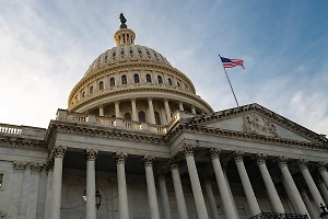 Конгрессмен Кейс: США теряли по одному самолёту в день в войне с Ираном