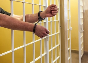 Студент-пожарный получил 9,5 лет за изнасилование 14-летней девочки в Москве