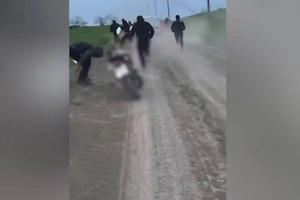 В Измаиле цыганская община устроила погоню за микроавтобусом с ТЦКшниками