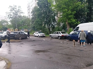 На придомовой парковке в Энергодаре сдетонировал БПЛА ВСУ, пострадавших нет