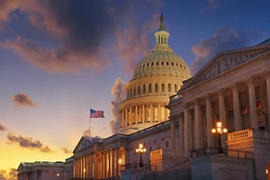Грэм* заявил, что в США работают над санкциями против импортёров нефти РФ