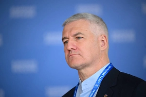 У Медвежьегорска большой туристический потенциал. Мы сейчас думаем о том, чтобы там появился знаковый объект, символизирующий любовь и прощение. В фильме это воплощено как раз в главных героях — Надежде и Василии. Прорабатываем новые экскурсионные маршруты, включающие рассказ о самом фильме и истории города Медвежьегорска.