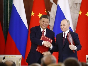 Путин едет в Пекин с крупным пакетом соглашений: готовят около 40 документов