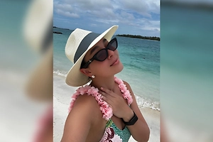 Марина Кравец снялась в купальнике в день своего 42-летия