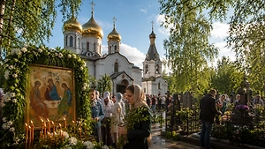 Троицкая родительская суббота и День Святой Троицы в 2026 году: даты, традиции, что можно и нельзя делать