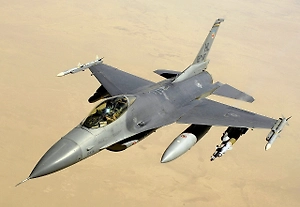 В США рассказали о причине отказа от «тяжёлой» версии истребителя F-16