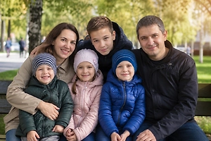 7 новых законов мая: выплаты, льготы бойцам СВО, автошколы и реестры Центробанка
