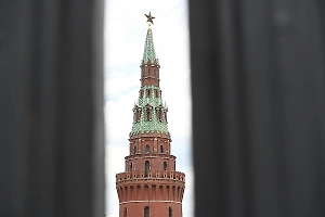 В Кремле назвали ненормальным предоставление Ереваном трибуны Зеленскому
