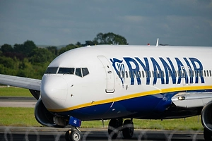 Самолёт Ryanair совершил экстренную посадку в аэропорту Амстердама