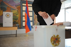 «На воре шапка горит»: В России высмеяли обвинения Лондона о влиянии на выборы в Армении
