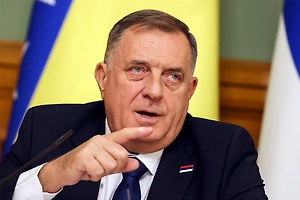 Додик назвал Байдена «старым сыром», а Шмидта — «баварской булкой»