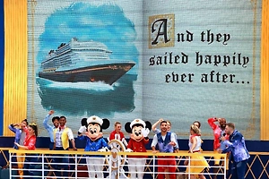 Сотрудников круизного лайнера Disney задержали за детскую порнографию