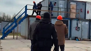 В Кронштадте провели масштабный рейд на нелегалов с БПЛА и катерами