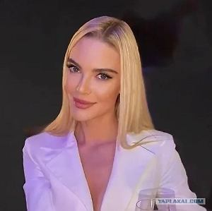 Должность «врач-сексолог» останется, но путь к ней будет другим: пройти обучение и занять её сможет врач-психиатр, для которого сексология станет дополнительной специализацией. Перенос специальности в сферу психиатрии — это не прихоть, а следование западной медицинской логике, где сексуальные дисфункции преимущественно относят к психосоматическим или психическим расстройствам. Наше тело не разделено на изолированные отсеки, и интимная сфера — яркий пример того, как тесно переплетены физиология и психология.