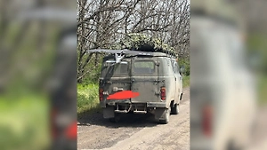 Отлетавшийся американский дрон покатался на крыше российской «буханки»