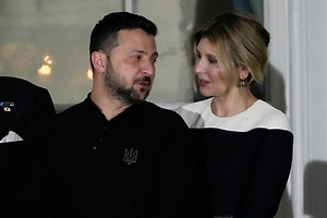 РИАН: Зеленский хотел развестись с женой и откупиться от неё особняком