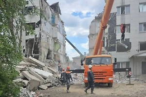 Лантратова показала журналистам фрагменты БПЛА, атаковавших Старобельск

