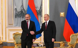 Песков заявил, что Пашинян говорил Путину о членстве Армении в ЕАЭС