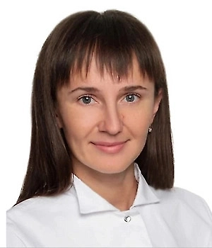 Основная угроза столбняка связана с быстрым и разрушительным воздействием нейротоксина на нервную систему. Токсин подавляет естественные процессы расслабления мышц, из-за чего развивается неконтролируемый спазм. В тяжёлых случаях в патологический процесс вовлекаются дыхательные мышцы и сердечно-сосудистая система.