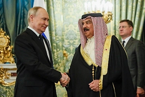 Путин и король Бахрейна обсудили по телефону урегулирование войны в Иране