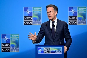 Марк Рютте обиделся из-за нежелания ЕС тратить по 0,25% ВВП на Украину, считает экс-премьер Польши