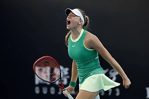 Алина Корнеева начала взрослый Roland Garros с победы над 38-й ракеткой мира