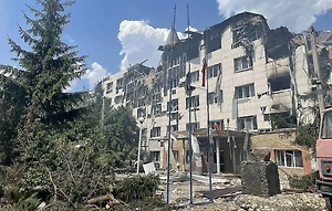 «Вы не журналист»: Захарова пристыдила японские СМИ за отказ «увидеть» трагедию в Старобельске