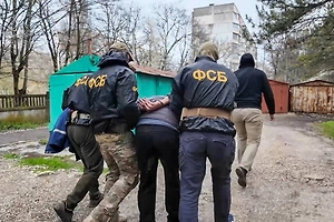 ФСБ нагрянула домой к «‎диванному воину» из антироссийских чатов в Ленобласти