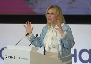 «Тысячами вербуют»: Захарова указала на британскую контору, набирающую агентов среди россиян